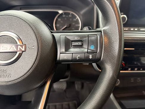 Used 2022 Nissan Rogue SV image 21