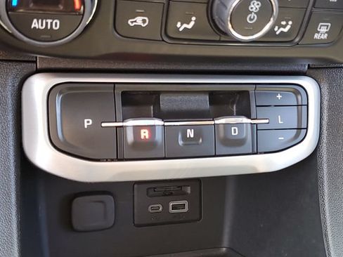 Used 2022 GMC Acadia SLE w/ Driver Convenience Package AWD/4WD image 29