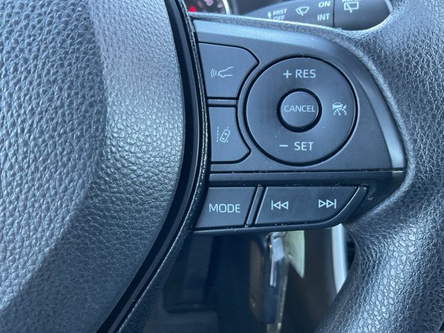 Used 2020 Toyota RAV4 LE FWD image 22
