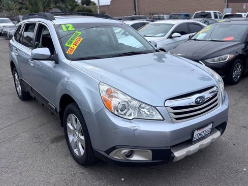 Used 2012 Subaru Outback 3.6R Limited image 1