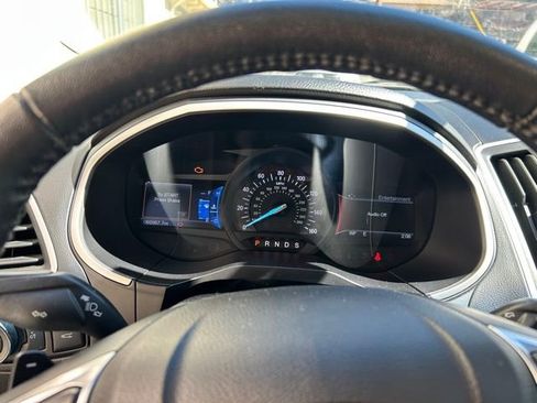 Used 2016 Ford Edge SEL w/ Equipment Group 201A image 3