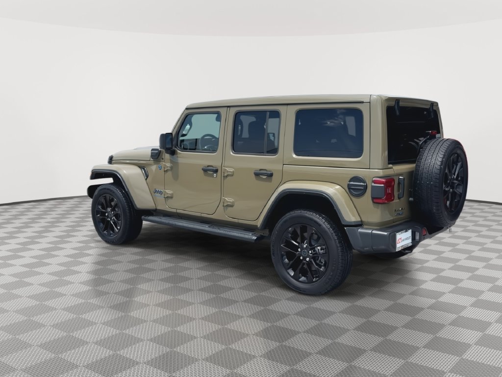 Used 2025 Jeep Wrangler Unlimited Sahara w/ Safety Group AWD/4WD image 7
