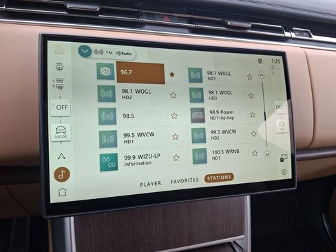 New 2025 Land Rover Range Rover SE image 22