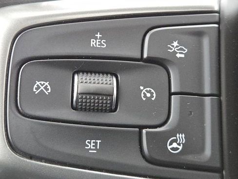 Used 2021 Chevrolet Tahoe Premier w/ Premium Package image 13