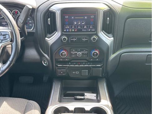 Used 2021 Chevrolet Silverado 1500 RST image 17
