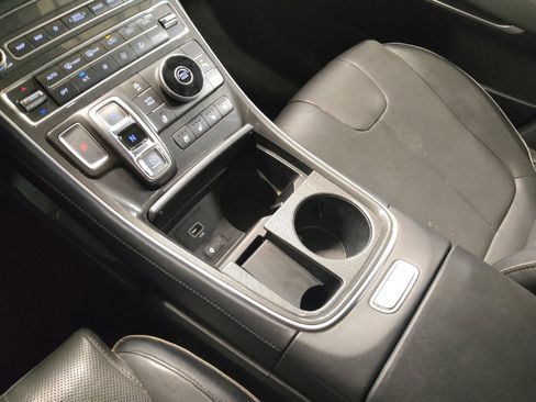 Used 2021 Hyundai Santa Fe Limited w/ Cargo Package image 26