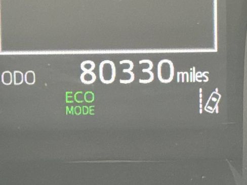 Used 2022 Toyota Camry SE FWD image 24