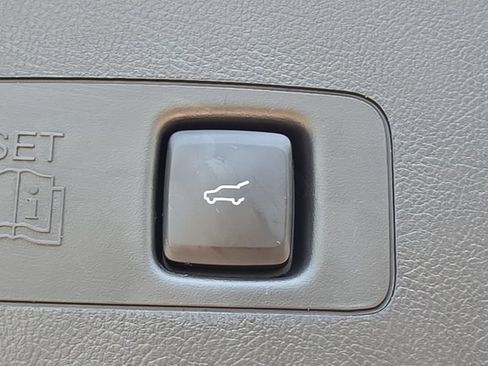 Used 2025 Lincoln Corsair AWD w/ Equipment Group 101A image 12