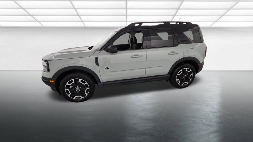 Used 2024 Ford Bronco Sport Outer Banks w/ Tech Package AWD/4WD image 3