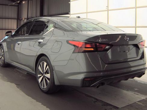 Used 2019 Nissan Altima 2.5 SL FWD image 5
