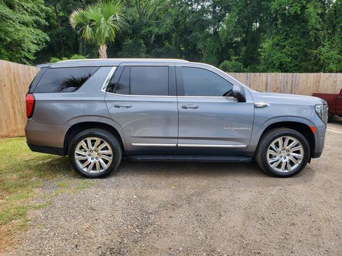 Used 2022 GMC Yukon SLT w/ SLT Premium Package AWD/4WD image 10