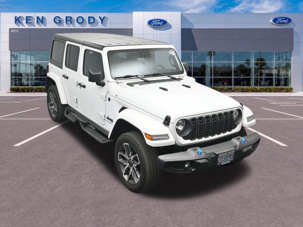 Used 2024 Jeep Wrangler Unlimited AWD/4WD image 11