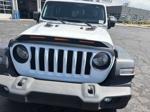 Used 2018 Jeep Wrangler Unlimited Sport S AWD/4WD image 19