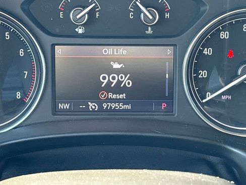 Used 2020 Buick Enclave Essence w/ Sound and Sites Package image 24