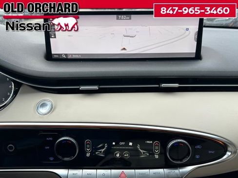 Used 2024 Genesis GV70 2.5T w/ Advanced Package image 18