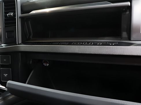 Used 2024 Ford F250 Platinum AWD/4WD image 36