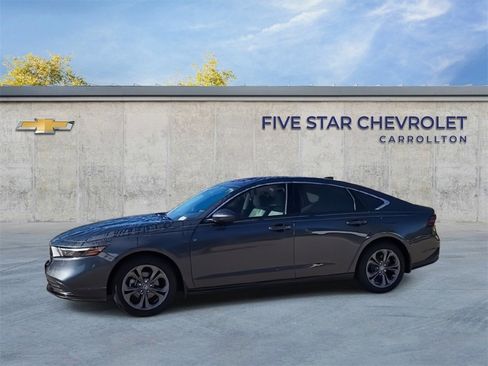 Used 2023 Honda Accord EX image 4