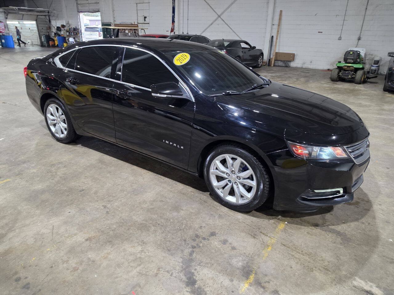 Used 2019 Chevrolet Impala LT FWD image 16