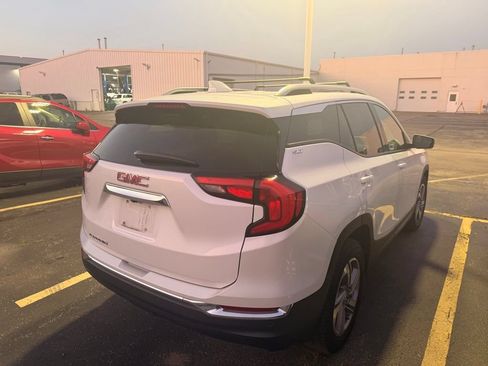 Used 2020 GMC Terrain SLT w/ Preferred Package FWD image 9