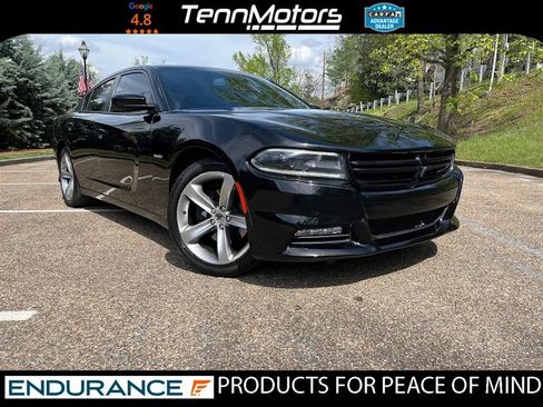 Used 2017 Dodge Charger R/T RWD image 3