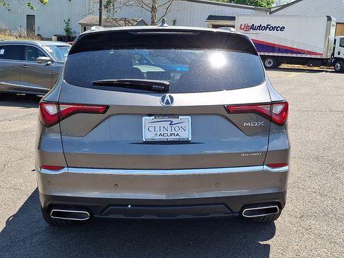 Used 2022 Acura MDX SH-AWD w/ Advance Package image 5