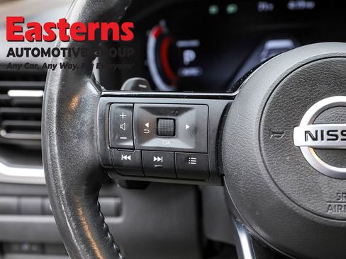 Used 2021 Nissan Rogue Platinum image 15