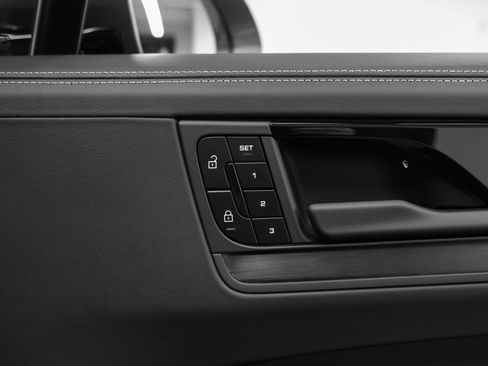 New 2026 Porsche Cayenne GTS image 24