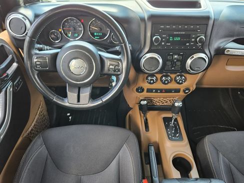 Used 2013 Jeep Wrangler Unlimited Sahara AWD/4WD image 25
