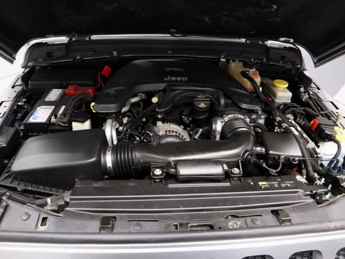 Used 2018 Jeep Wrangler Unlimited Sport S image 15