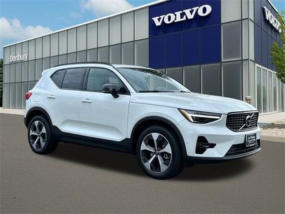 New 2026 Volvo XC40 B5 Plus w/ Protection Package Premier