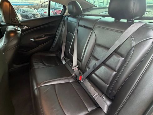 Used 2018 Chevrolet Cruze Premier w/ Enhanced Convenience Package image 11