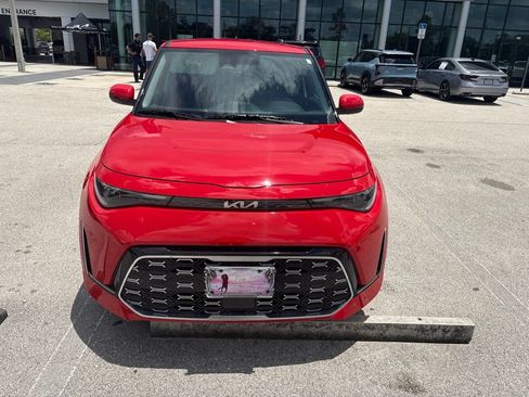 Certified 2025 Kia Soul GT-Line w/ GT-Line Technology Package FWD image 2