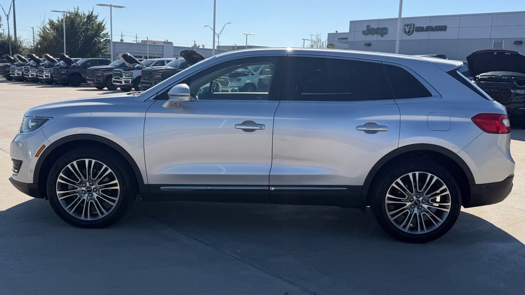 Used 2016 Lincoln MKX Reserve w/ Technology Package AWD/4WD image 2