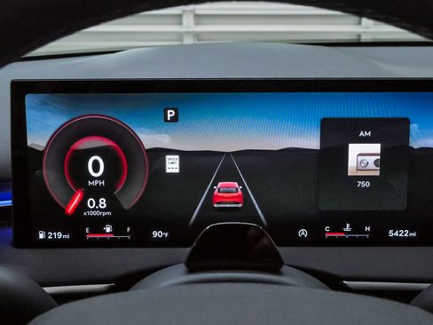 Certified 2026 Genesis GV70 2.5T AWD/4WD image 18