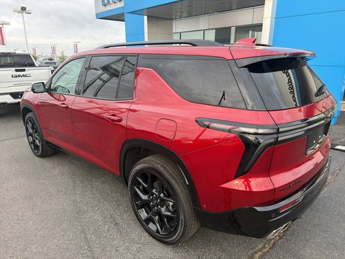 Used 2026 Chevrolet Traverse RS image 6