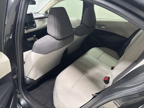 Used 2021 Toyota Corolla LE w/ LE Premium Package image 15