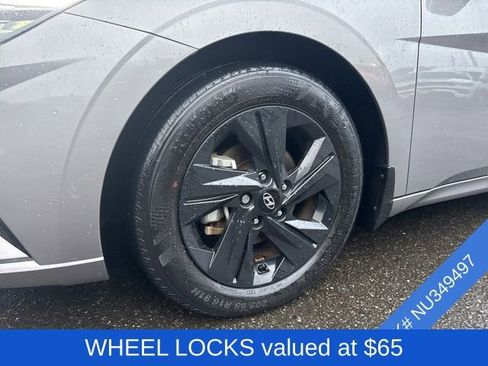 Used 2022 Hyundai Elantra SEL image 4