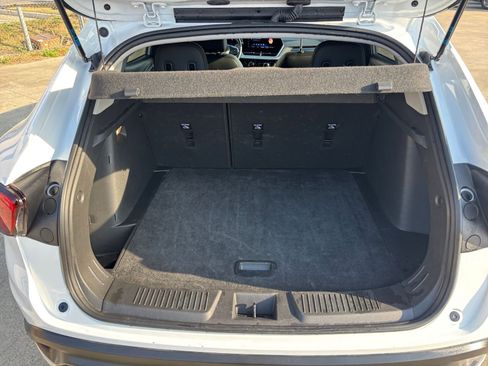 Used 2025 Chevrolet Trax LT w/ LT Convenience Package image 30