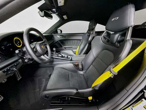 Certified 2024 Porsche 911 GT3 RWD image 5