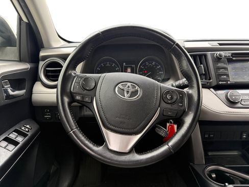 Used 2017 Toyota RAV4 XLE image 12