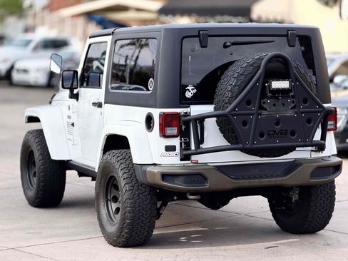 Used 2017 Jeep Wrangler Sahara image 13