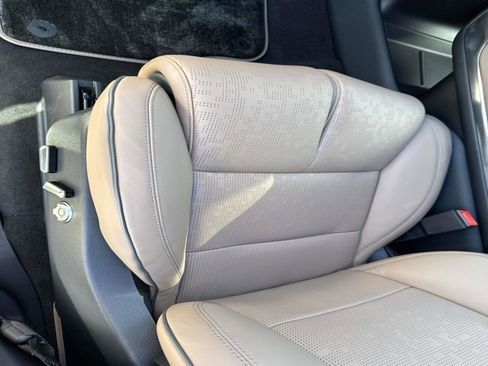 New 2025 Lincoln Navigator L Black Label image 11