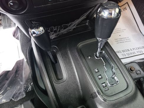 Used 2013 Jeep Wrangler Unlimited Sport AWD/4WD image 15
