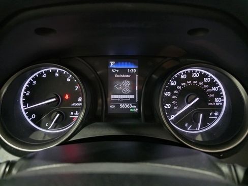 Used 2024 Toyota Camry SE image 17