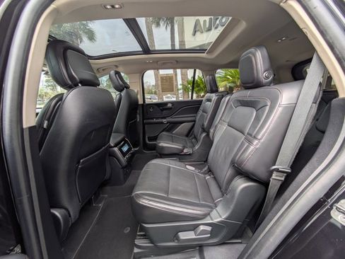 Used 2020 Lincoln Aviator Reserve w/ Equipment Group 201A image 21