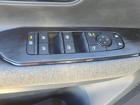 Used 2026 Nissan Kicks SV w/ Interior Electronics Package AWD/4WD image 21