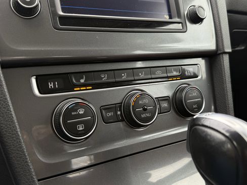 Used 2017 Volkswagen Golf Alltrack SEL image 22