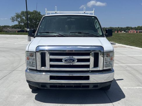 Used 2014 Ford E-250 and Econoline 250 w/ Power Group RWD image 5