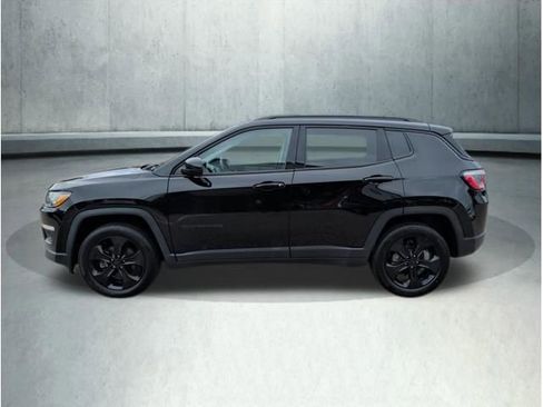 Used 2020 Jeep Compass Latitude AWD/4WD image 2