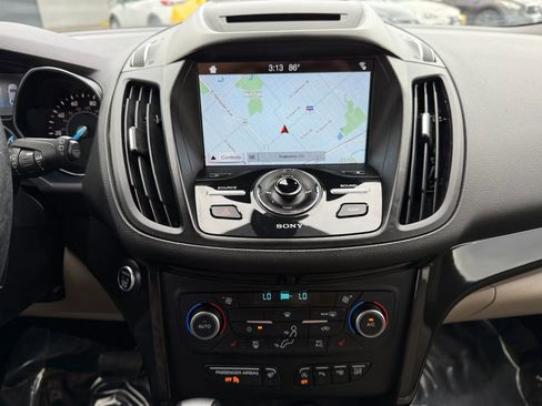 Used 2018 Ford Escape Titanium image 31